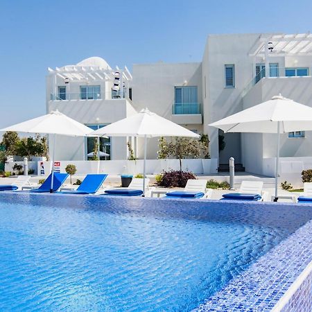 Blue Diamond Beach Villas Paphos Exterior foto
